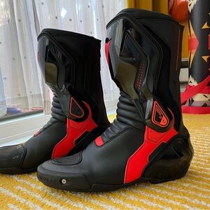 Men's Black and Lava Riding Boots